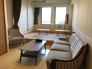 自然光の入るお部屋でゆっくりとお別れいただけます。写真
